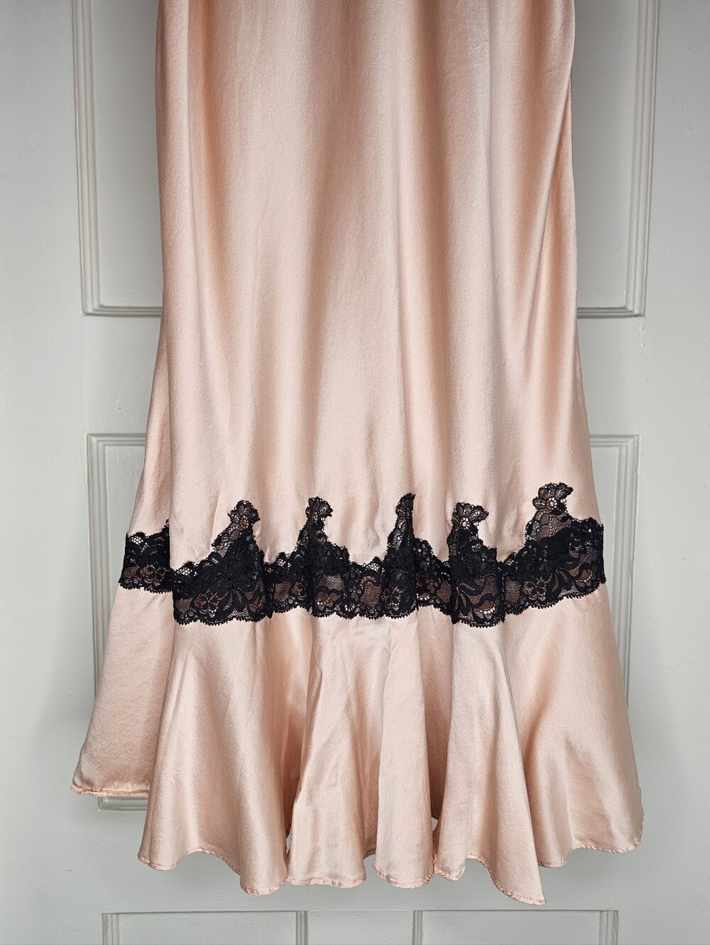 VTG Y2K Victoria's Secret Silk Slip Dress (2002) - Picture 4 of 14